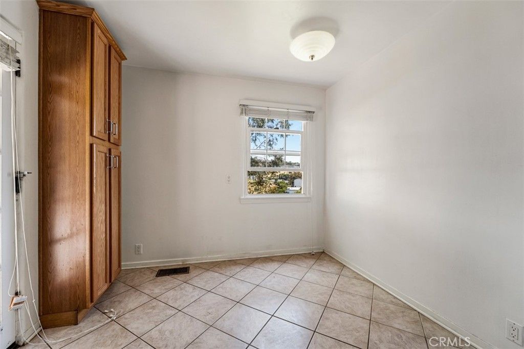 Image 33 of property listing at 8248 Mannix, Los Angeles, CA 90046
