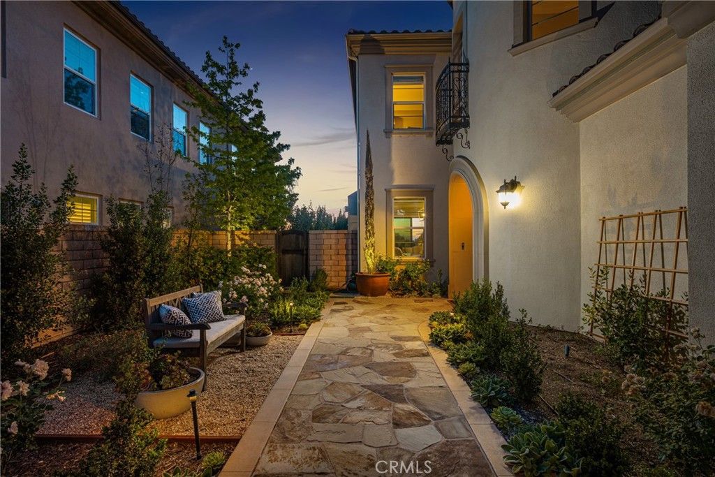 Image 7 of property listing at 33 Sorrel, Lake Forest, CA 92630