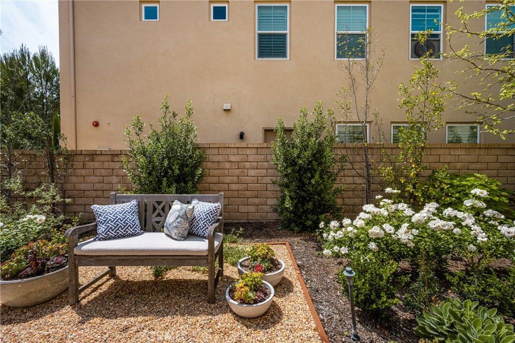 Image 9 of property listing at 33 Sorrel, Lake Forest, CA 92630