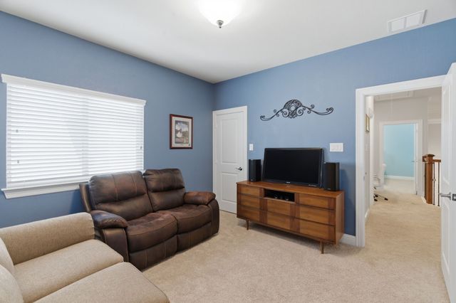 400 Ridgewood Drive, Lewisville, TX 75067