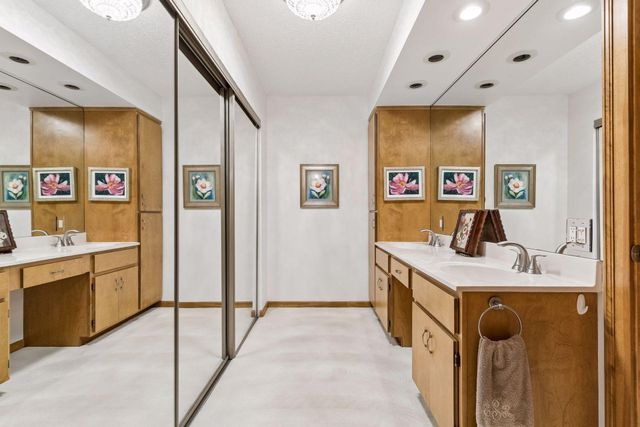 8430 Pennsylvania Road 113, Bloomington, MN 55438