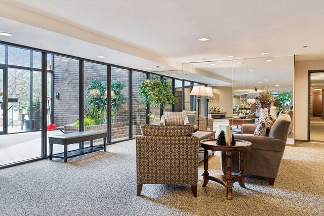 8430 Pennsylvania Road 113, Bloomington, MN 55438