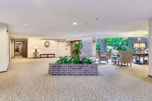 8430 Pennsylvania Road 113, Bloomington, MN 55438