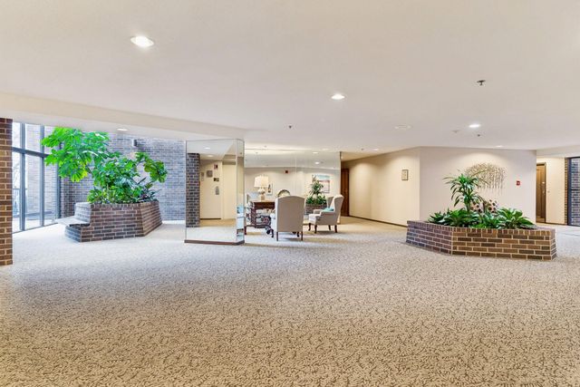 8430 Pennsylvania Road 113, Bloomington, MN 55438