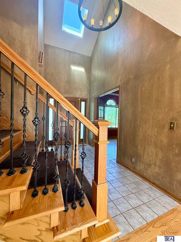 906 Wicklow Road, Papillion, NE 68046