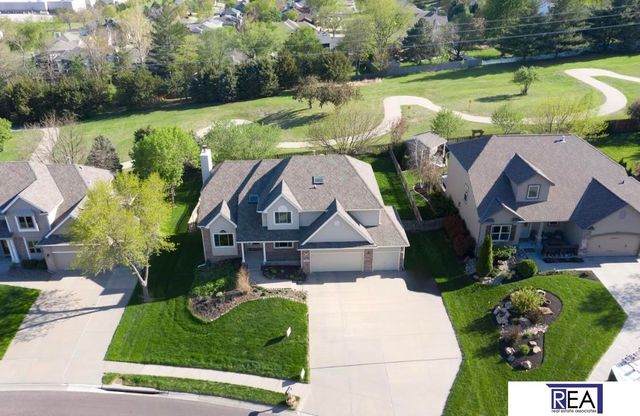 906 Wicklow Road, Papillion, NE 68046