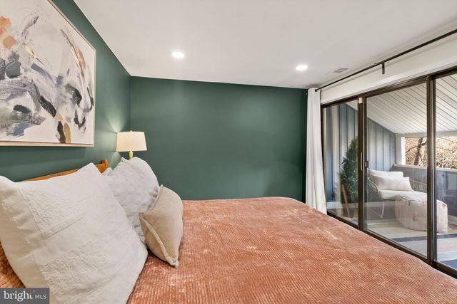 5513 WESTCLIFF CT, Burke, VA 22015