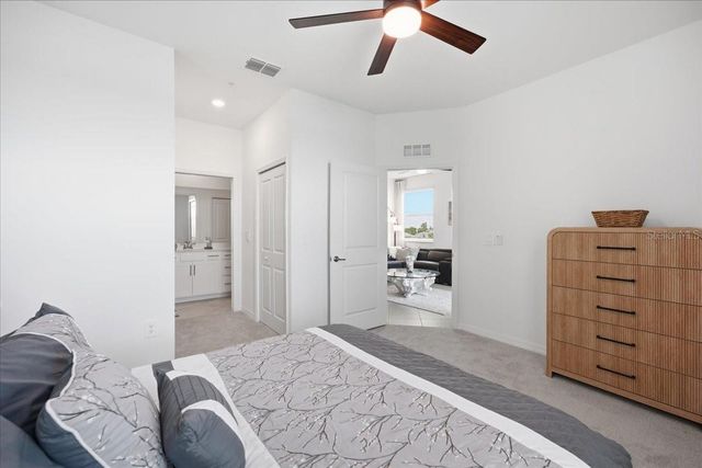 19116 SCALLOP LOOP 301, Bradenton, FL 34211