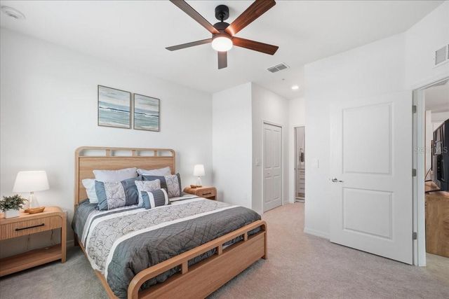 19116 SCALLOP LOOP 301, Bradenton, FL 34211