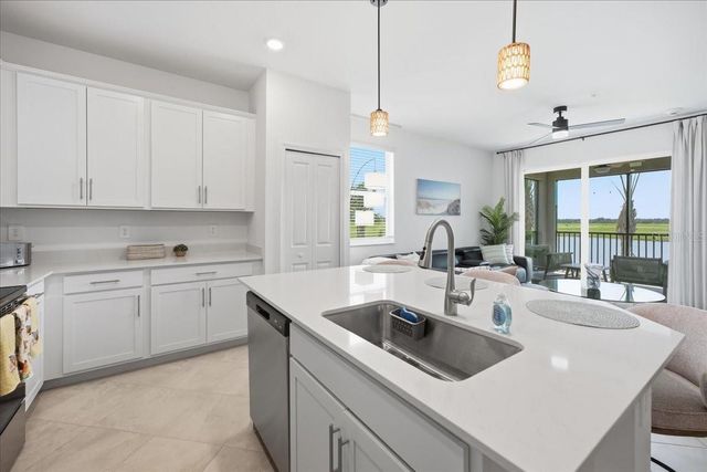19116 SCALLOP LOOP 301, Bradenton, FL 34211