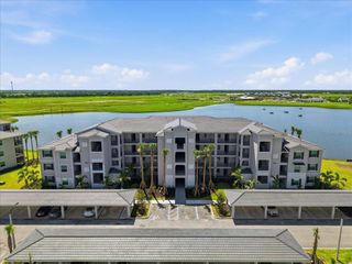 19116 SCALLOP LOOP 301, Bradenton, FL 34211