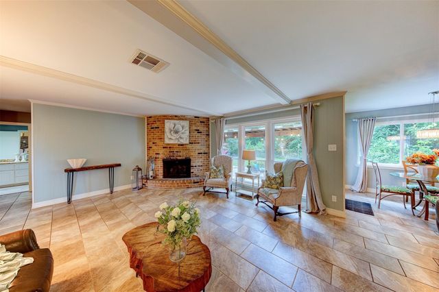5109 Oak Court, Dickinson, TX 77539
