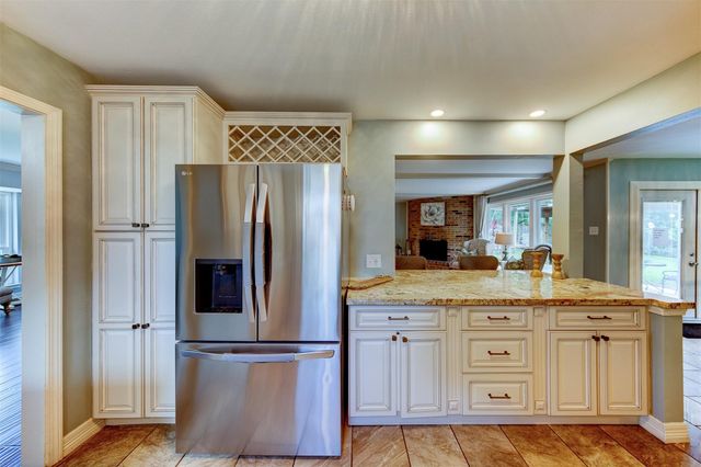 5109 Oak Court, Dickinson, TX 77539