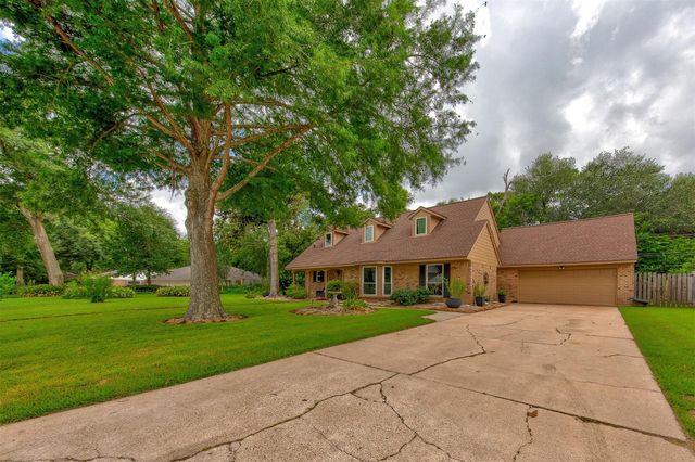 5109 Oak Court, Dickinson, TX 77539