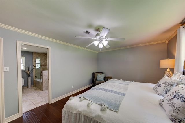 5109 Oak Court, Dickinson, TX 77539