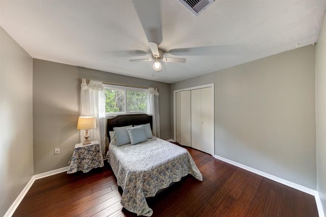 5109 Oak Court, Dickinson, TX 77539