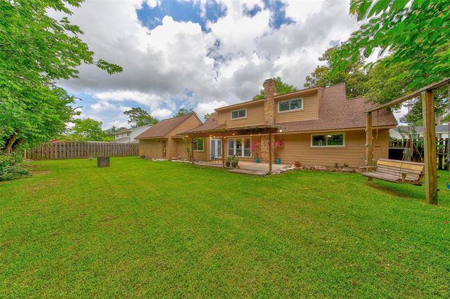 5109 Oak Court, Dickinson, TX 77539