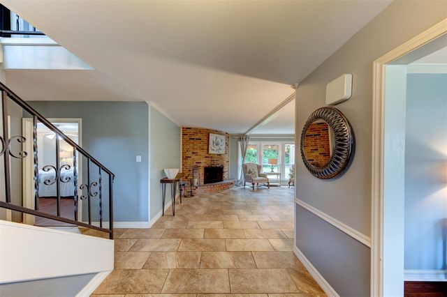 5109 Oak Court, Dickinson, TX 77539