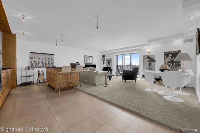 411 S Old Woodward Avenue 608, Birmingham, MI 48009