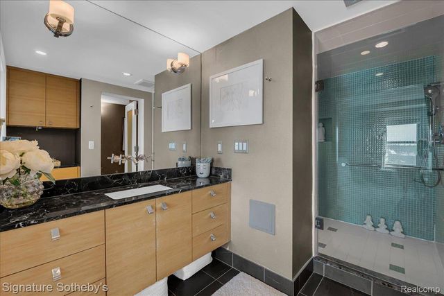 411 S Old Woodward Avenue 608, Birmingham, MI 48009