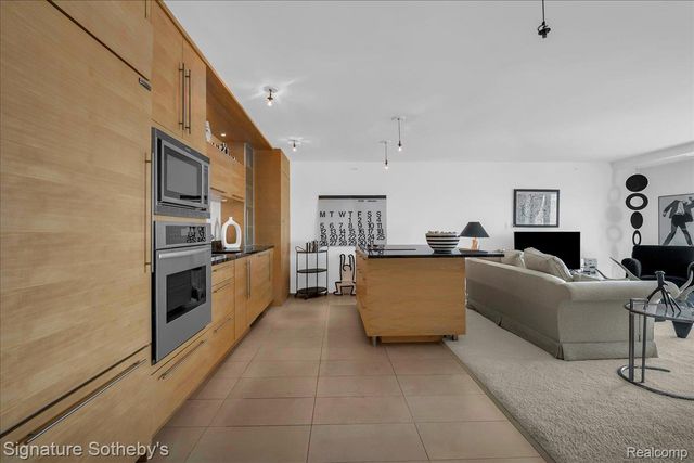 411 S Old Woodward Avenue 608, Birmingham, MI 48009