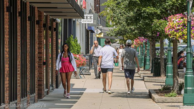 411 S Old Woodward Avenue 608, Birmingham, MI 48009