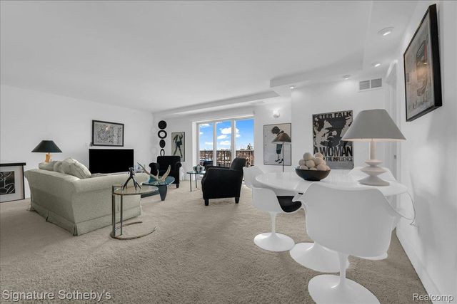 411 S Old Woodward Avenue 608, Birmingham, MI 48009