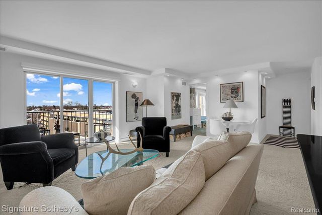 411 S Old Woodward Avenue 608, Birmingham, MI 48009