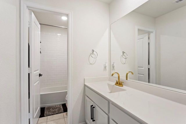 413 Chardonnay Drive, Alvin, TX 77511