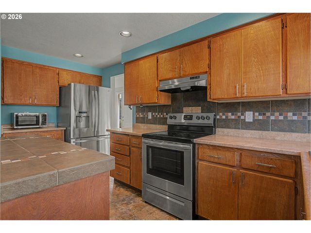 18281 Nw CAMBRAY St, Beaverton, OR 97006