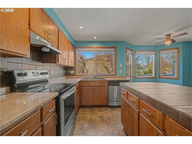 18281 Nw CAMBRAY St, Beaverton, OR 97006