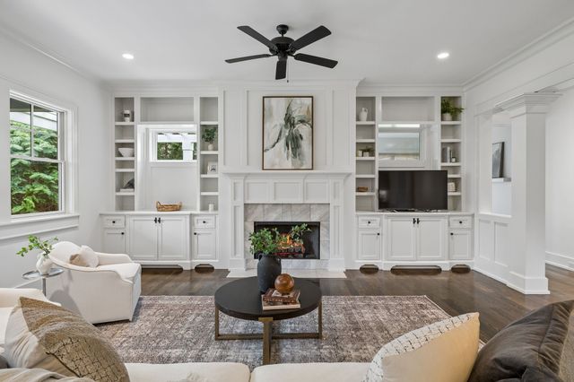 111 Harlinsdale Ct, Franklin, TN 37069