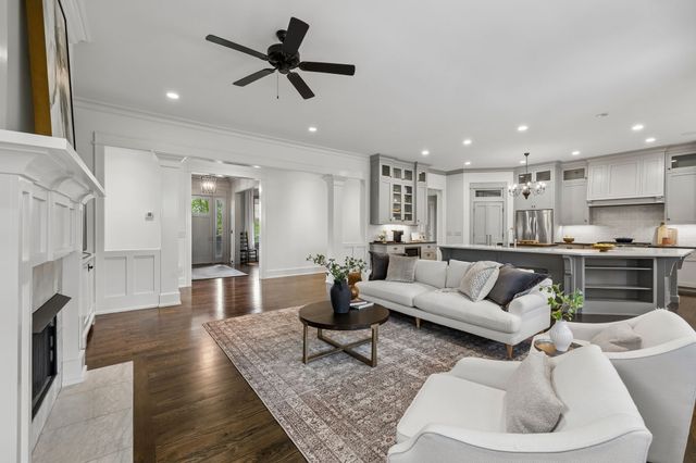 111 Harlinsdale Ct, Franklin, TN 37069