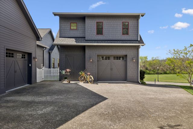 111 Harlinsdale Ct, Franklin, TN 37069