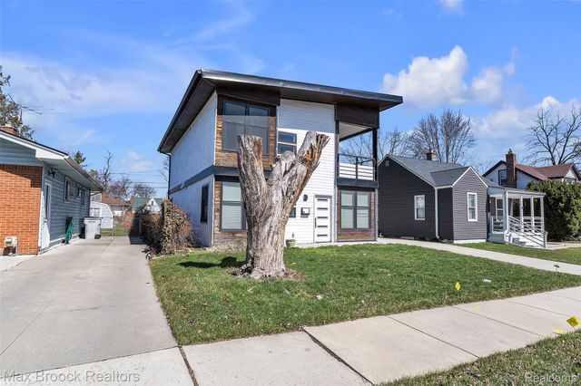51 E Shevlin Avenue, Hazel Park, MI 48030