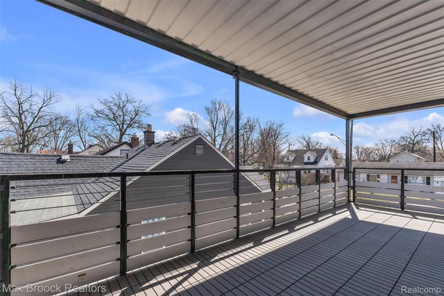 51 E Shevlin Avenue, Hazel Park, MI 48030