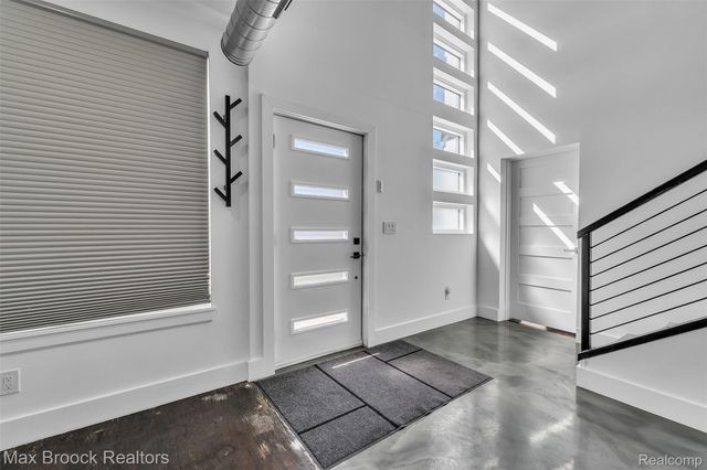 51 E Shevlin Avenue, Hazel Park, MI 48030