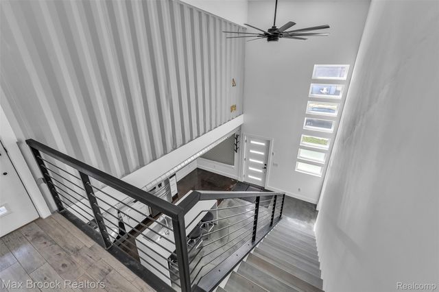 51 E Shevlin Avenue, Hazel Park, MI 48030