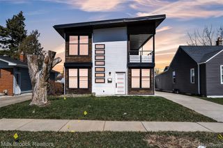 51 E Shevlin Avenue, Hazel Park, MI 48030