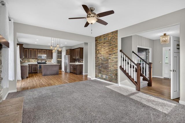1369 Heritage Lane, Sun Prairie, WI 53590