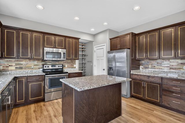 1369 Heritage Lane, Sun Prairie, WI 53590