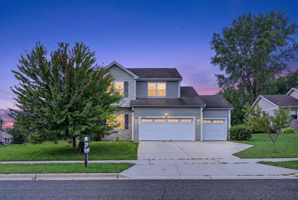 1369 Heritage Lane, Sun Prairie, WI 53590