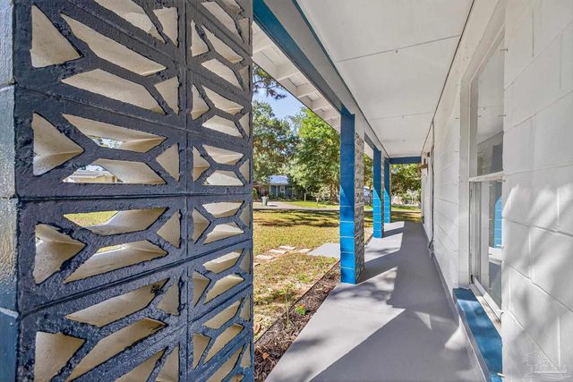 6100 Fairview Dr, Pensacola, FL 32505