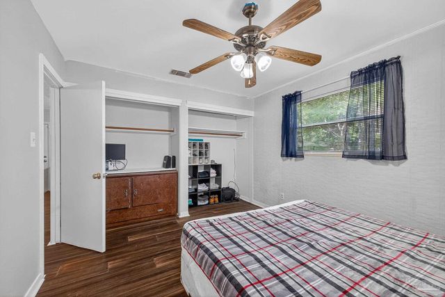 6100 Fairview Dr, Pensacola, FL 32505