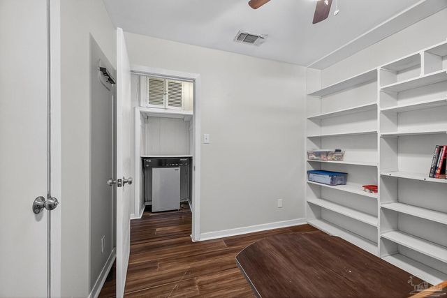 6100 Fairview Dr, Pensacola, FL 32505