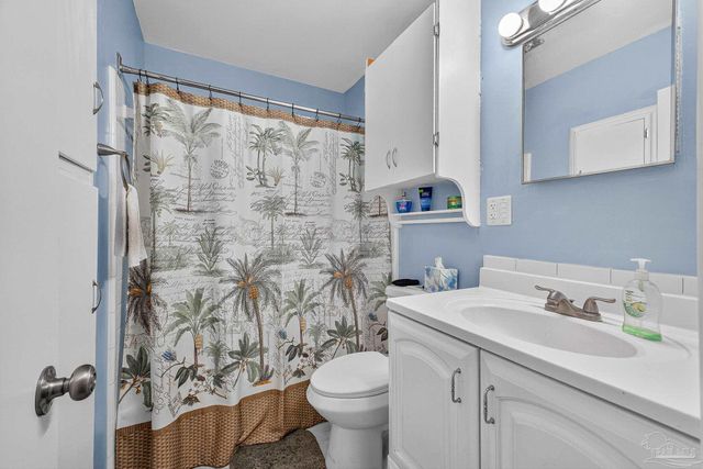 6100 Fairview Dr, Pensacola, FL 32505