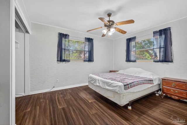 6100 Fairview Dr, Pensacola, FL 32505