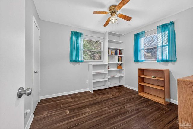 6100 Fairview Dr, Pensacola, FL 32505