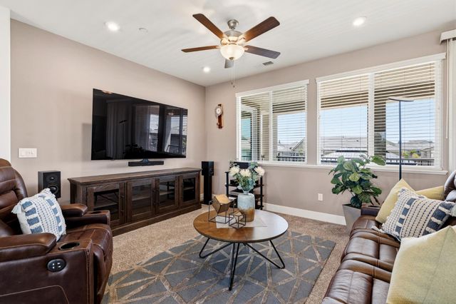 5625 Tuckeroo Way, Fair Oaks, CA 95628