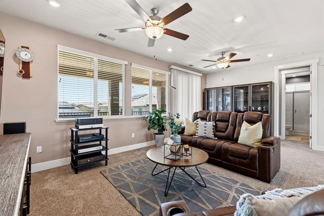 5625 Tuckeroo Way, Fair Oaks, CA 95628